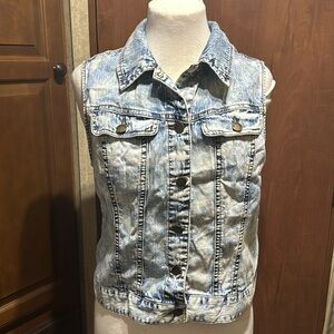 L but works great as M